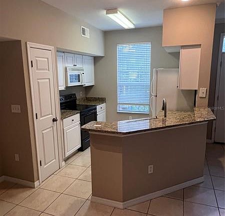 4th image of 10526 White Lake Ct #1