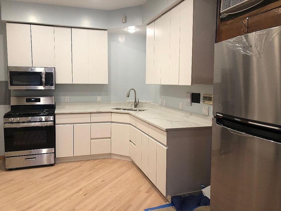 1st image of 2614 W Superior St #1