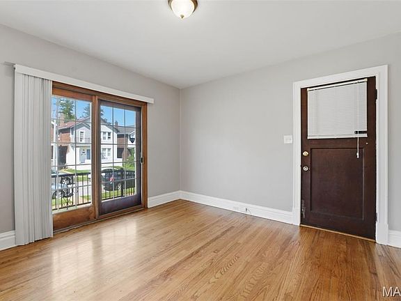 5th image of 4944 Mardel Ave