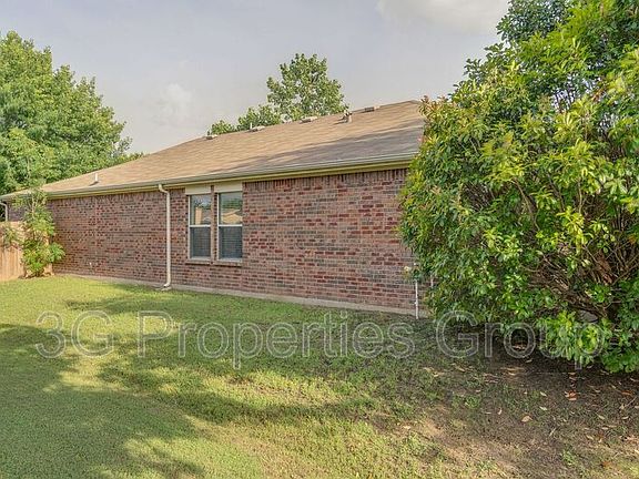 3rd image of 4605 Rhone Dr
