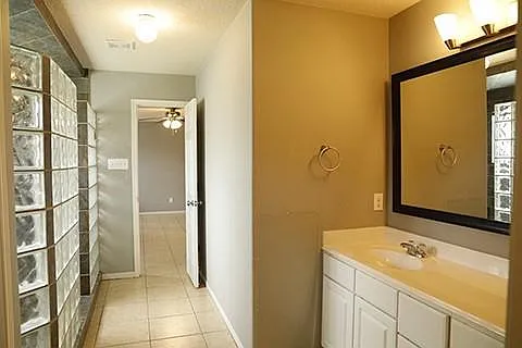 18439 Ranch View Trl — Photo 5