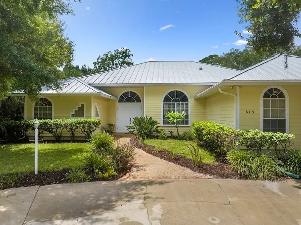 645 32nd Ct SW, Vero Beach, FL 32968
