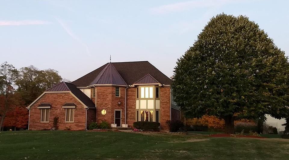 1st image of 2400 Wells Dr