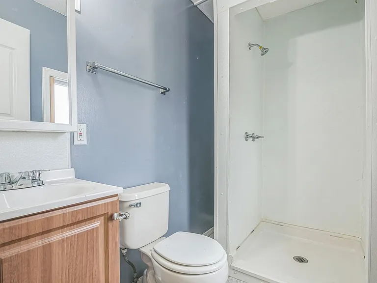 7601 Magnolia Dr — Photo 24
