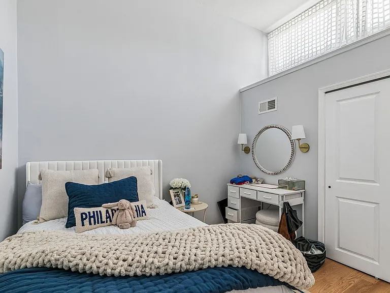 1130 Lombard St — Photo 29