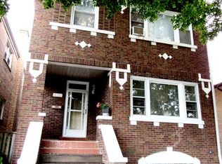 6137 S 75th Ave, Summit, IL 60501