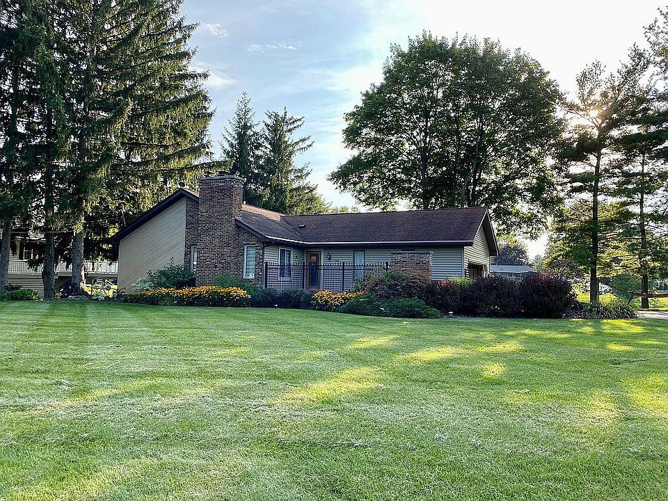 1st image of 1206 E Geneva Dr