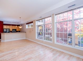 851 River Mews Ct APT 105, Minneapolis, MN 55414