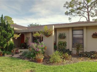 2242 Pine View Cir, Sarasota, FL 34231