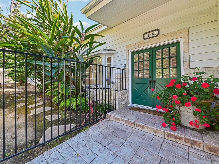 11688 Bellagio RD — Photo 35
