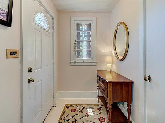 3rd image of 20 Elmwood Pl