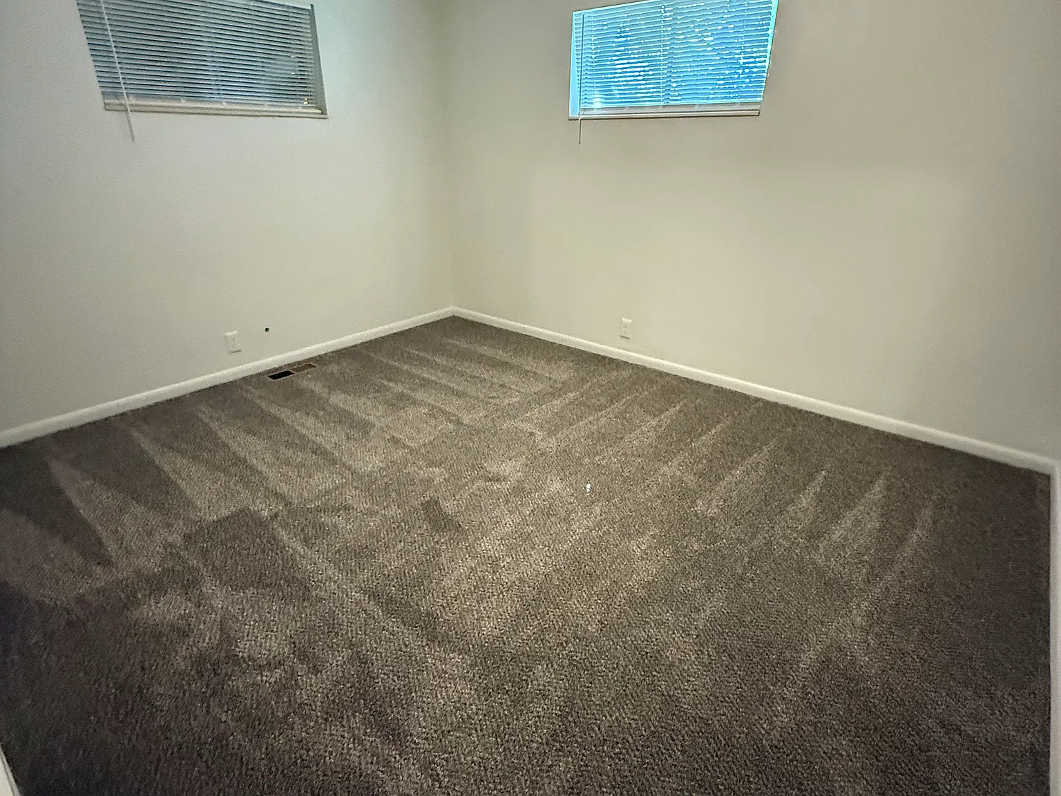 2 bed, 900 sqft, $1,250 — Photo 3