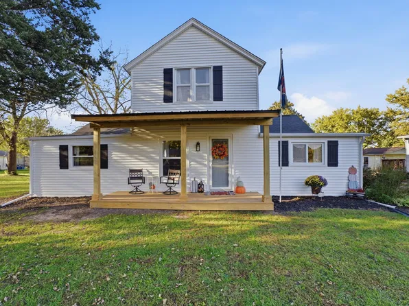 1503 1st Ave #A, Rapids City, IL 61278