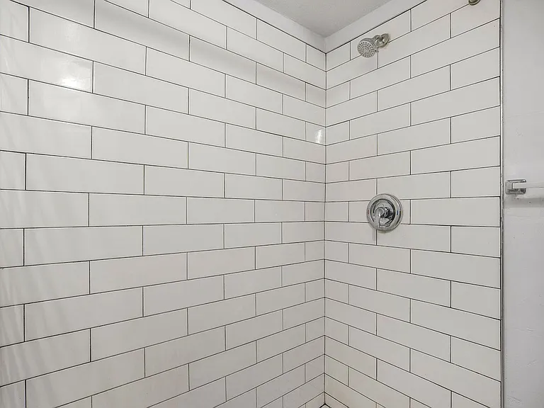 1159 N Corona St — Photo 11