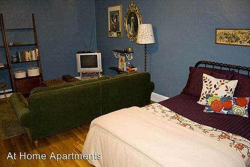 3rd image of 723 Woodlawn Ave APT 306