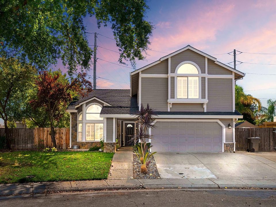 1st image of 1323 Champagne Cir