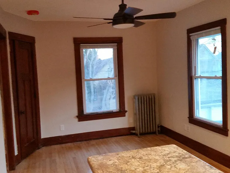 2045 E Washington Ave #3 — Photo 2