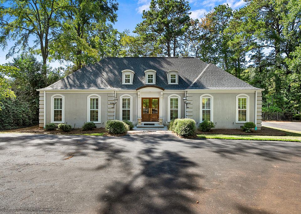 1st image of 106 Parkwood Rd