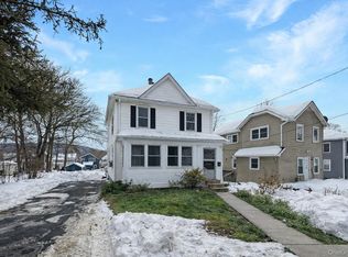 63 Poplar St, Newburgh, NY 12550
