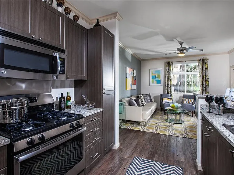 The Verdant Apartments — Photo 4