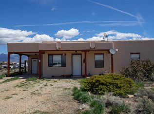 13 Los Alamitos Pl, El Prado, NM 87529