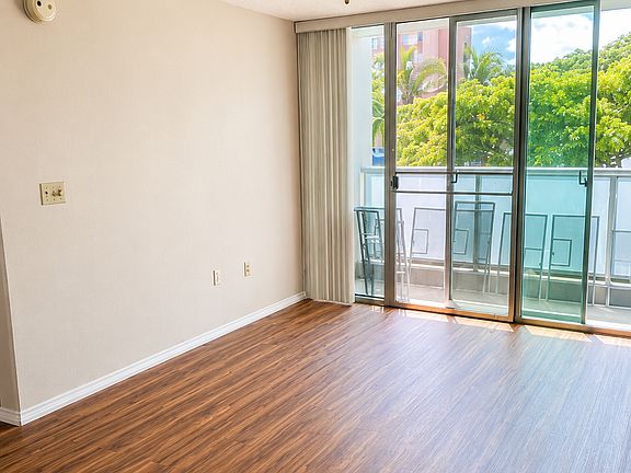 3rd image of 3009 Ala Makahala Pl APT 314