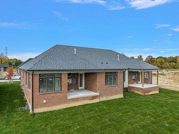 3rd image of 55573 Oak Pointe Dr #Ivatir
