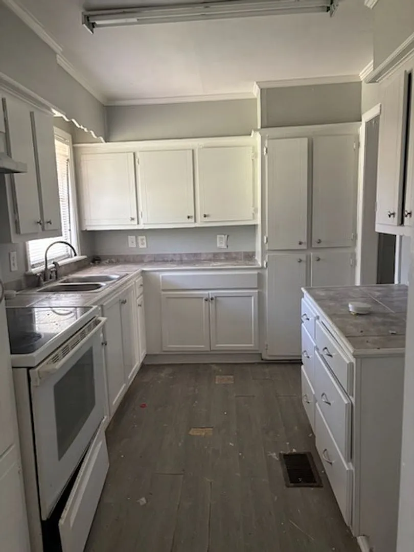 Building Photo - 2846 Marydale Dr