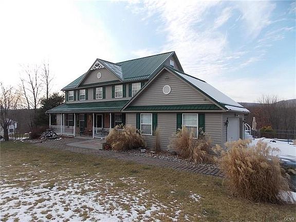 4th image of 15 Whippoorwill Dr