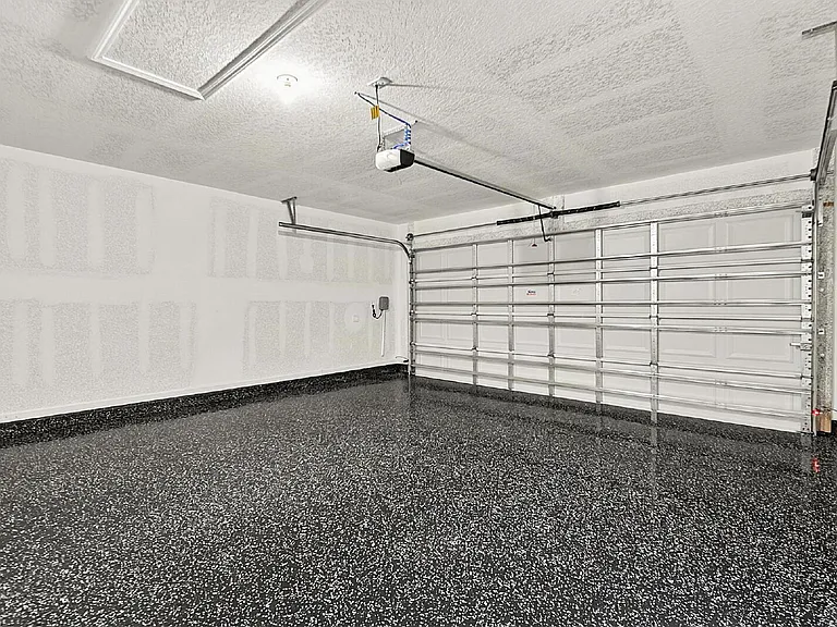 863 Grand Reserve Dr — Photo 37