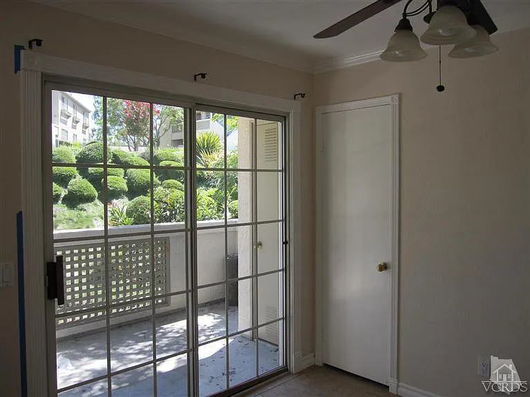 1043 Waltham Rd #D — Photo 6