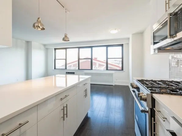 500 Central Avenue image 4 of 28