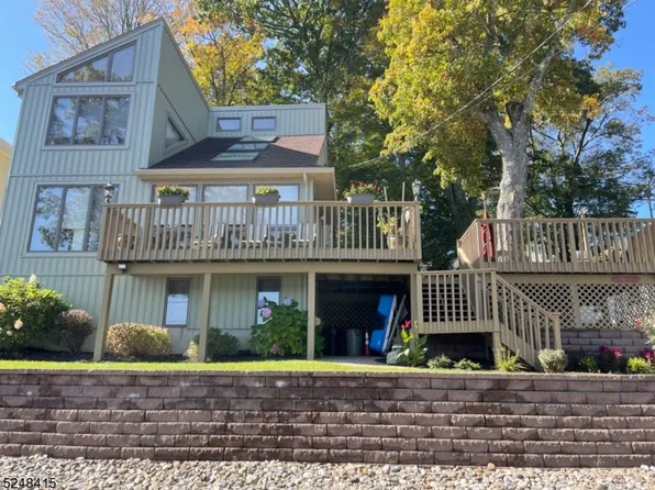 9 Avon Rd, West Milford Twp., NJ 07421