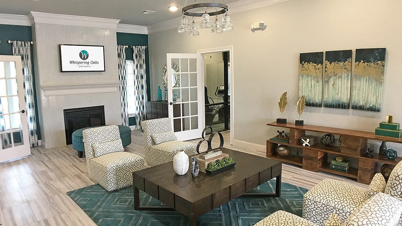 Whispering Oaks — Photo 1