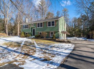 9 Blossom Rd, Windham, NH 03087