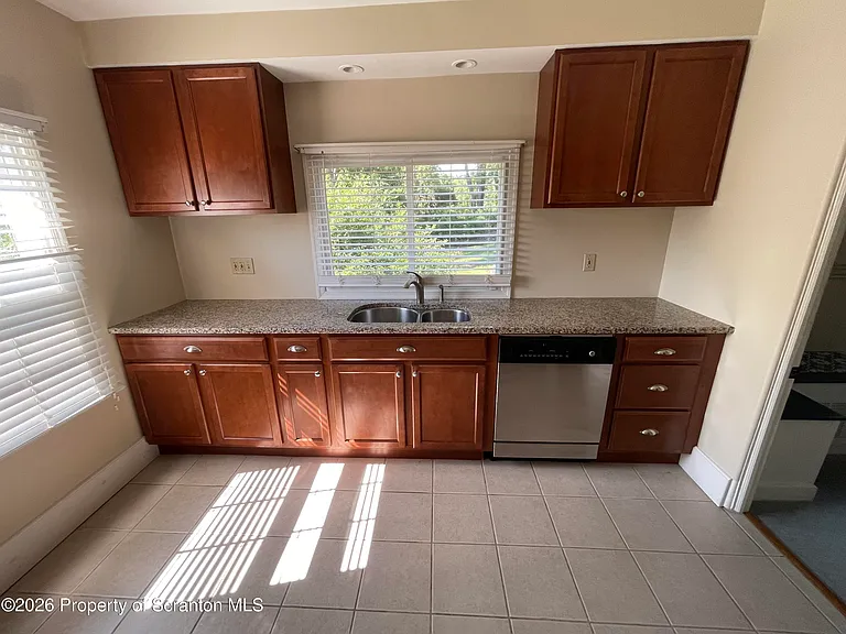 109 Park Dr — Photo 9