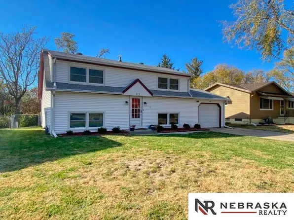 510 Wilshire Dr, Bellevue, NE 68005