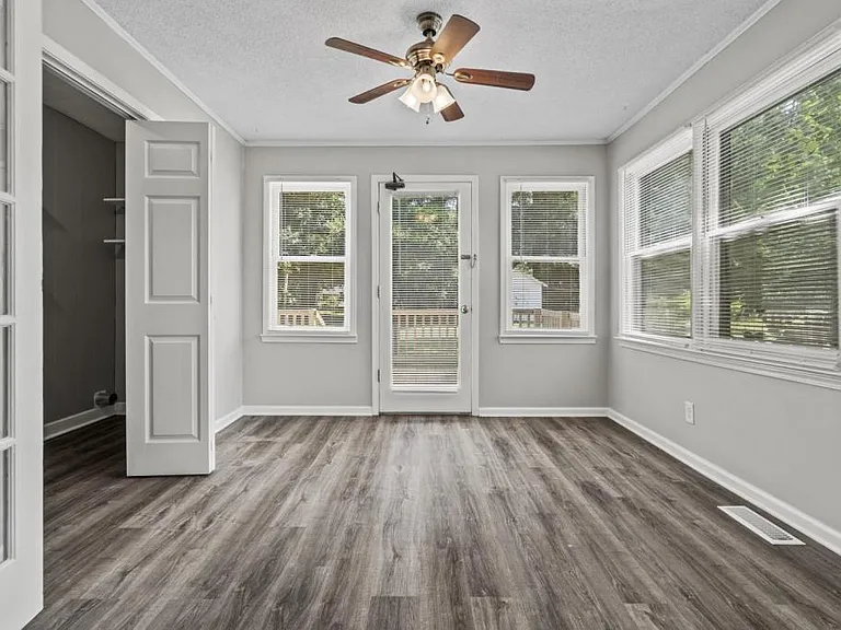 154 Forest Dr — Photo 25