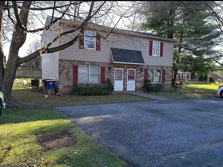 4709 Maple Ave — Photo 1