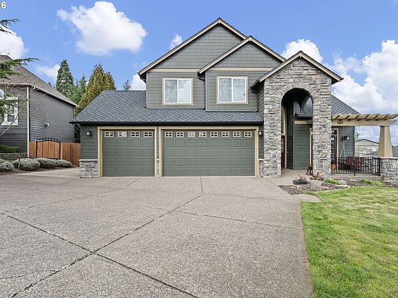 2nd image of 1401 Ranier Loop NW