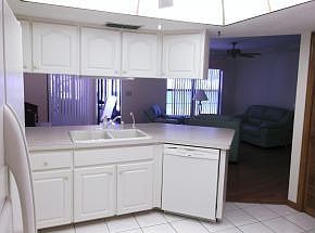4th image of 1155 W Franconia Ln