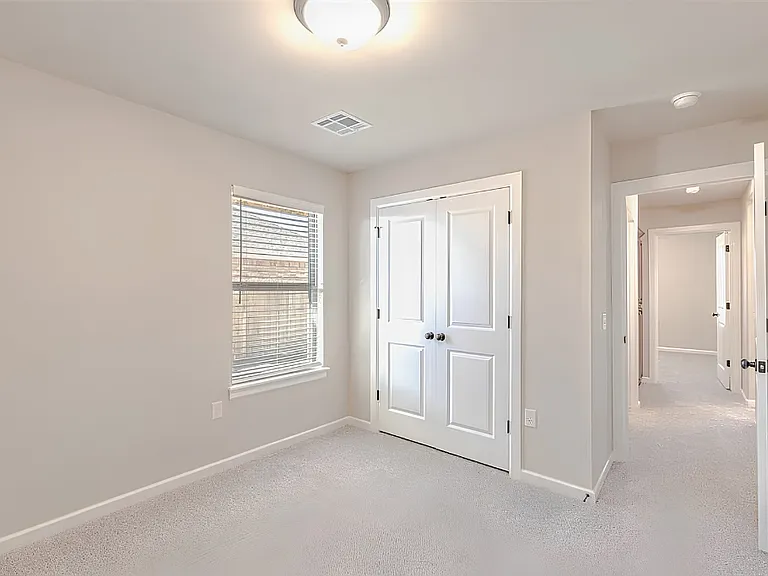 1923 W Flintlock Way — Photo 4