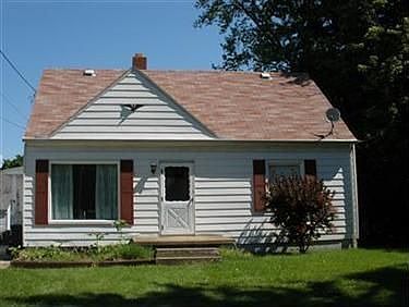 1st image of 721 Thoreau Ave