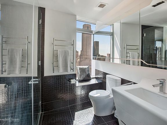 5th image of 123 Washington St APT 38F