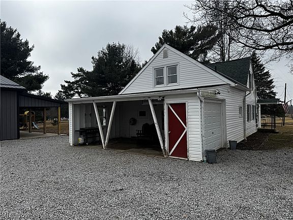 3rd image of 1551 Township Road 1153