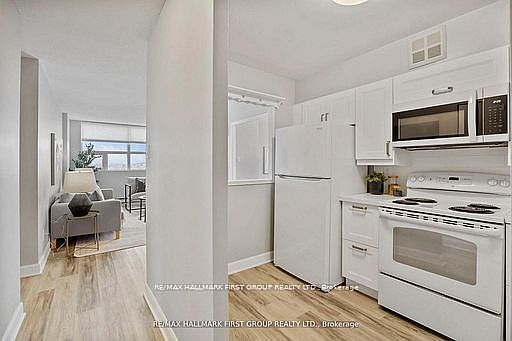 5th image of 2 Westney Rd N #1109