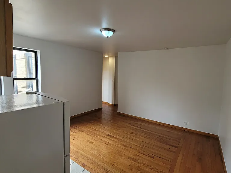 1066 Ward Ave #1E — Photo 5