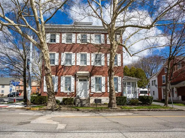 101 E Center St, Nazareth, PA 18064