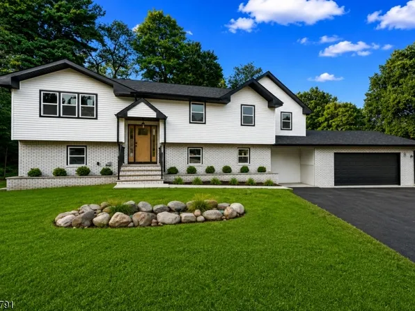 11 Mark Ter, West Milford Twp., NJ 07435
