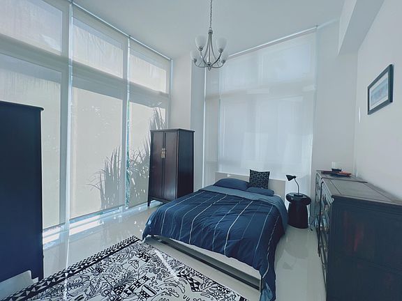 4th image of 480 NE 30th St #501A